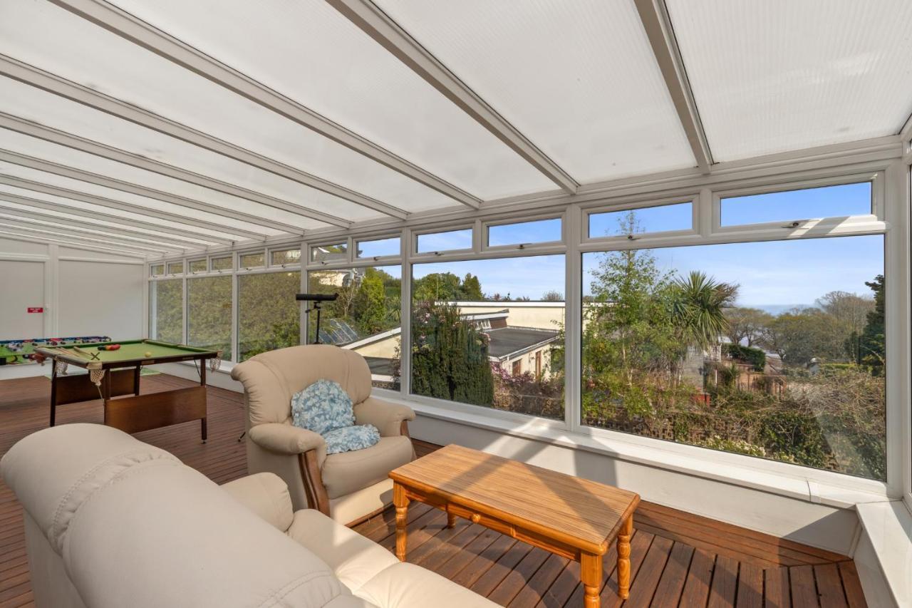 Sunningdale - Beach Side Cottage, Sea Views, Parking ซอนเดอร์สฟุต ภายนอก รูปภาพ