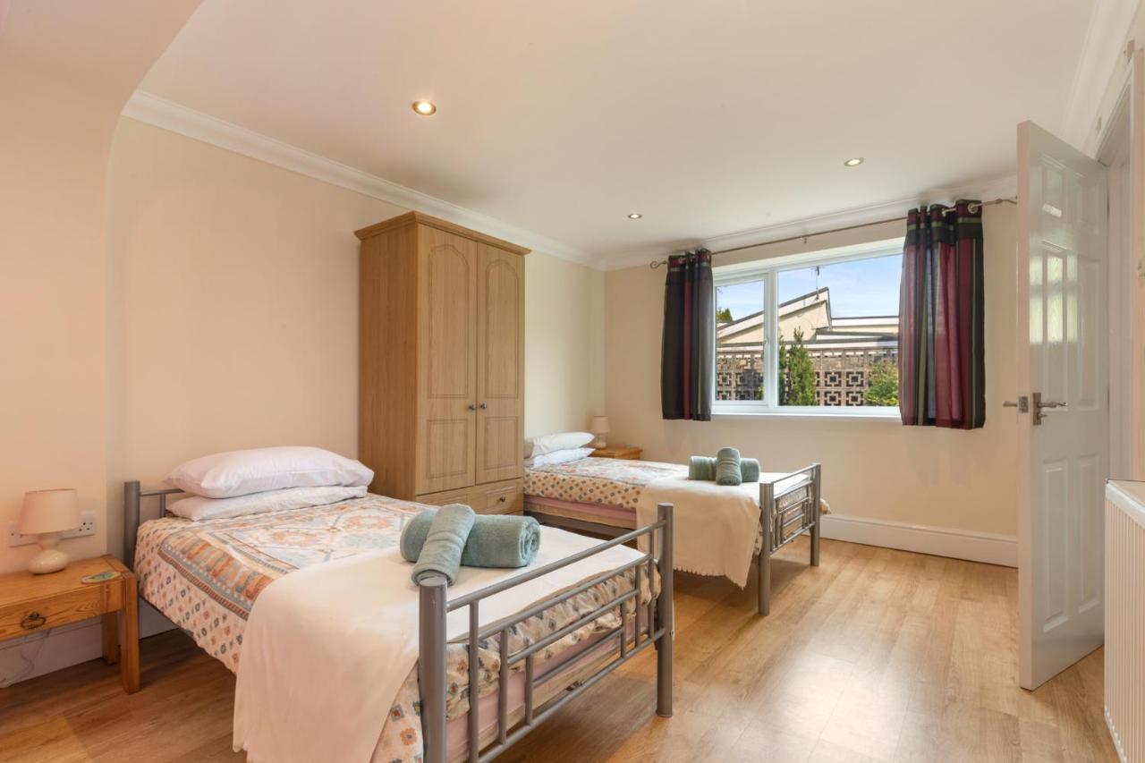 Sunningdale - Beach Side Cottage, Sea Views, Parking ซอนเดอร์สฟุต ภายนอก รูปภาพ