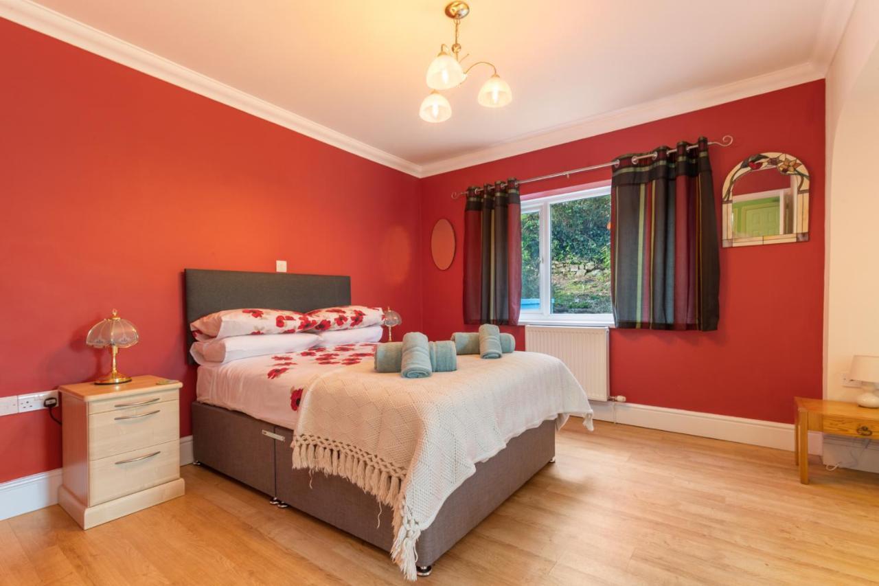 Sunningdale - Beach Side Cottage, Sea Views, Parking ซอนเดอร์สฟุต ภายนอก รูปภาพ